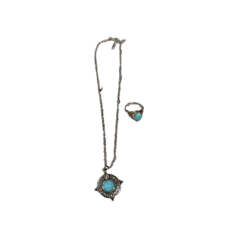 Turquoise‎ And Silver Necklace With A Boho Vive